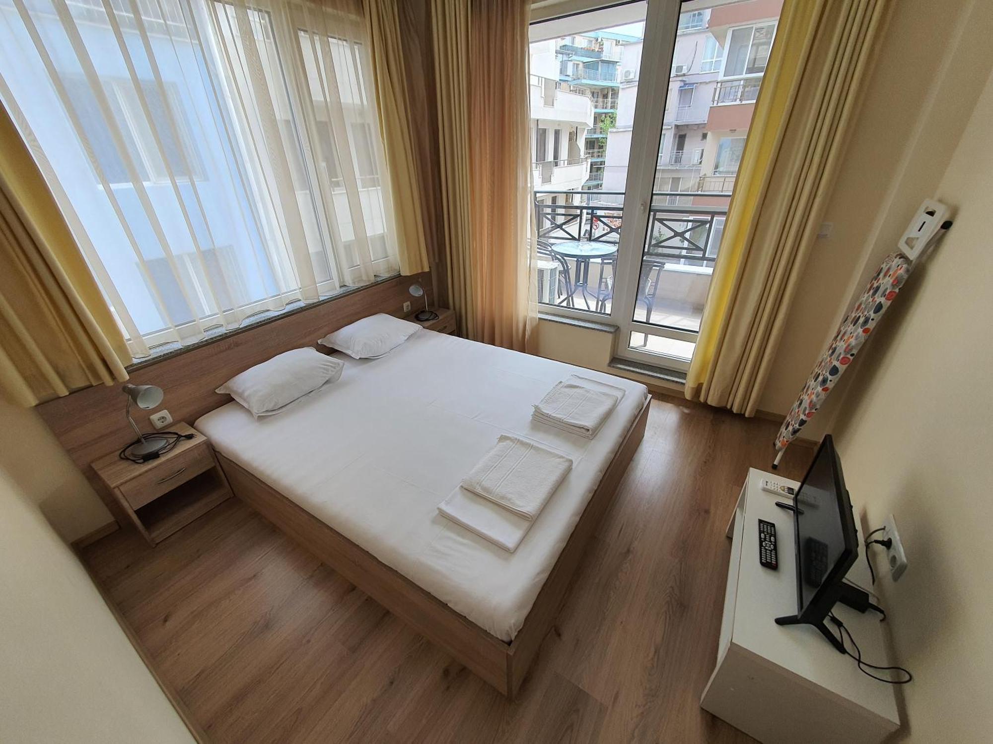 Таня 10 Apartment Pomorie Ngoại thất bức ảnh