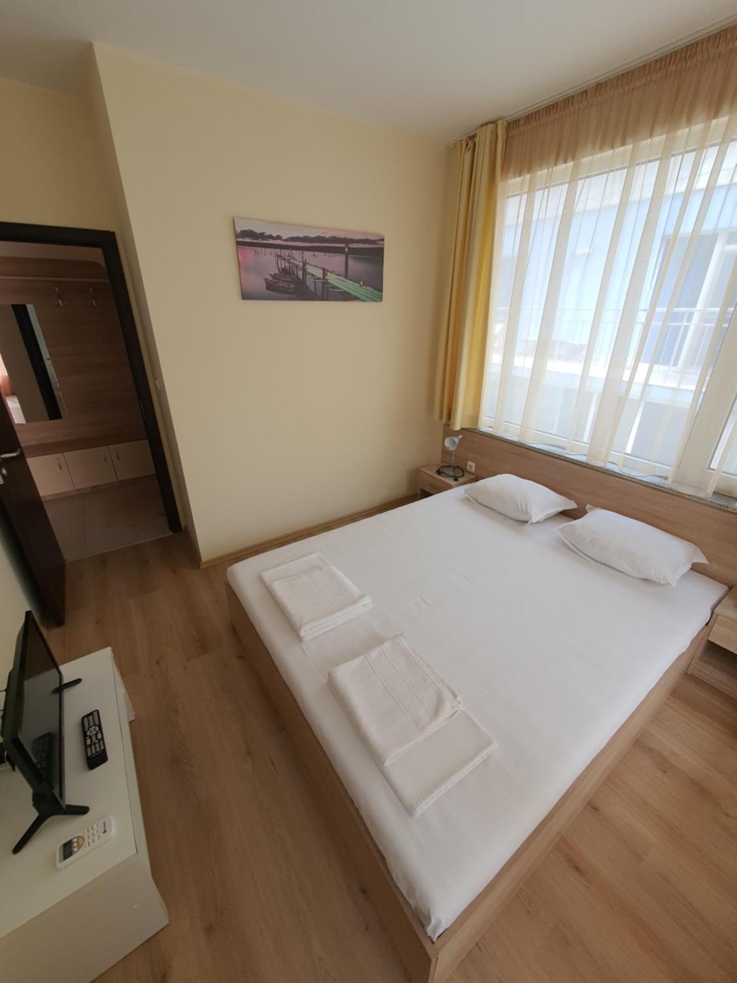 Таня 10 Apartment Pomorie Ngoại thất bức ảnh